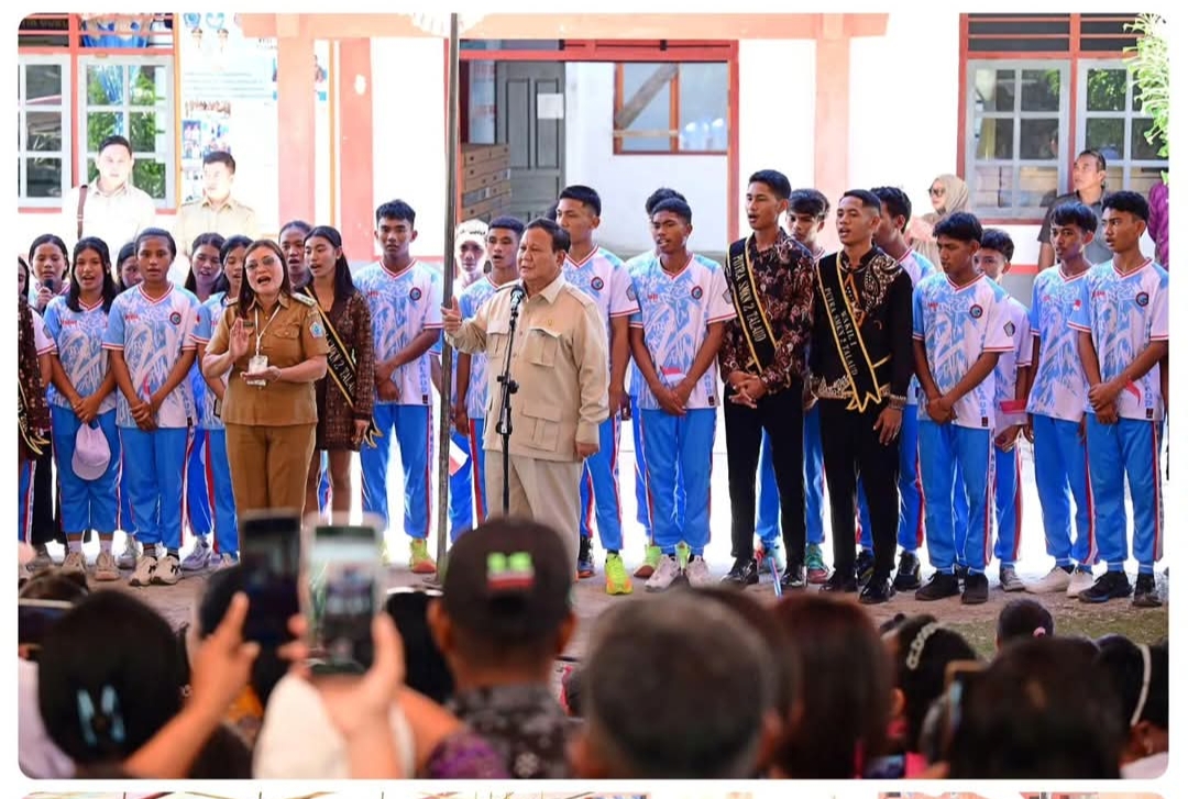Negara Hadir di Ujung Utara: Presiden Prabowo Bagikan Kapal hingga Starlink untuk Warga Miangas