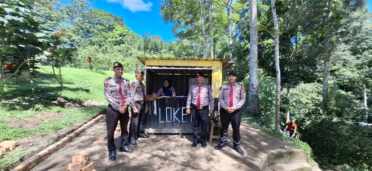Di Balik Senyum Ramah Aipda Rolan Manik: Sosok Personel Sat Pam Obvit Polres Simalungun yang Tak Kenal Lelah Kawal Keamanan Wisata Danau Toba