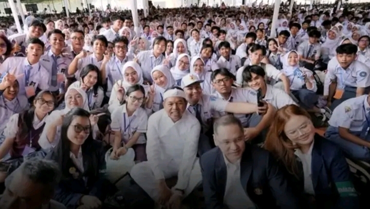 KDM, Pajak Untuk Biaya Pendidikan
