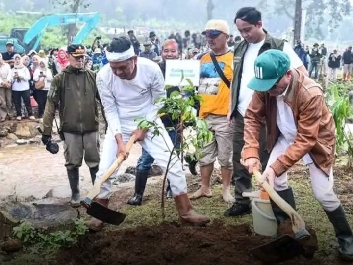 KDM Siapkan 120 M Untuk Petani Penanam Pohon