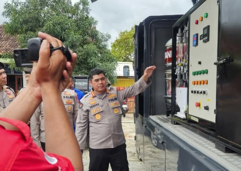 Polres Kerawang Hadirian Alat Canggih Pengolahan Air Bersih