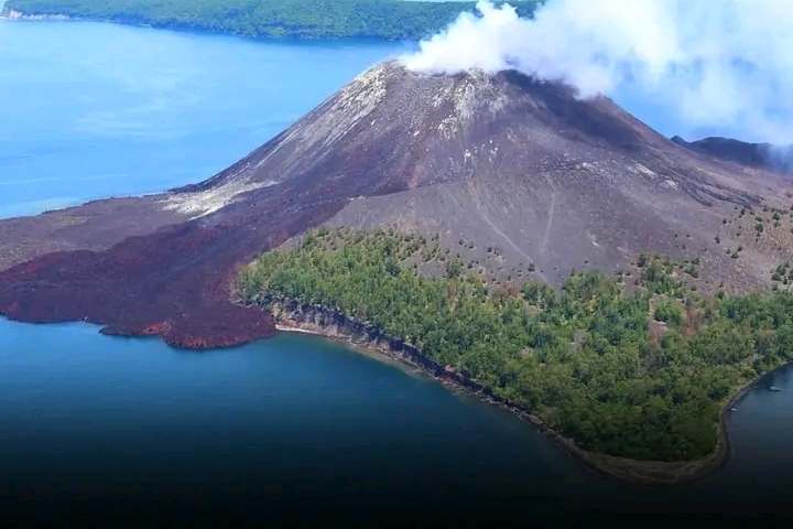 Erupsi Gunung Anak Krakatau Di Sejumlah Wilayah Perlu Waspada