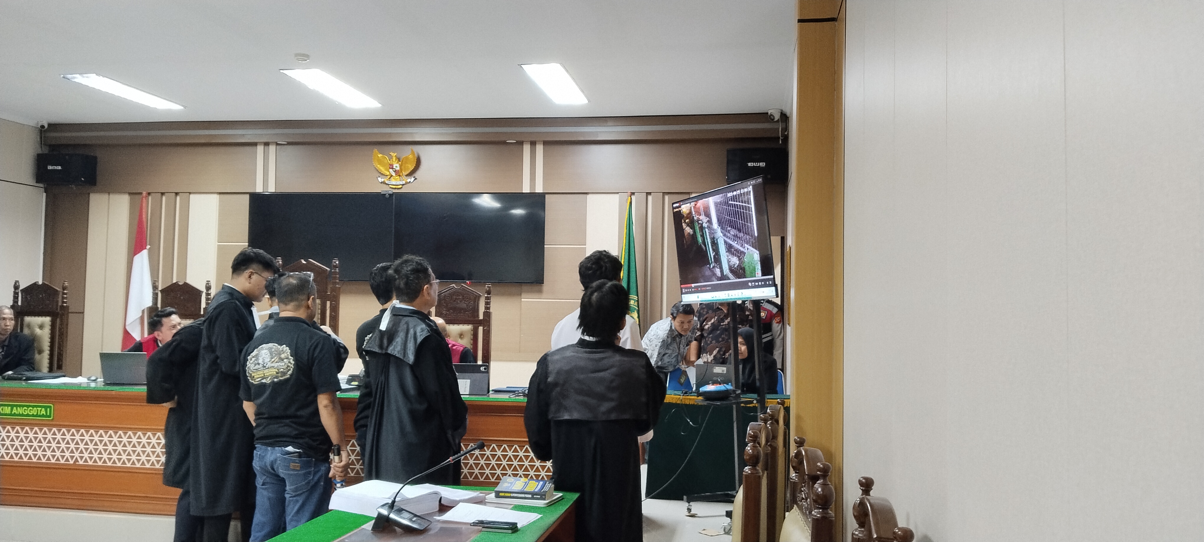 TKP DI KIOS, TIM INAFIS Polres Indramayu Tidak Temukan Sidik jari RIRIN & PRIYO