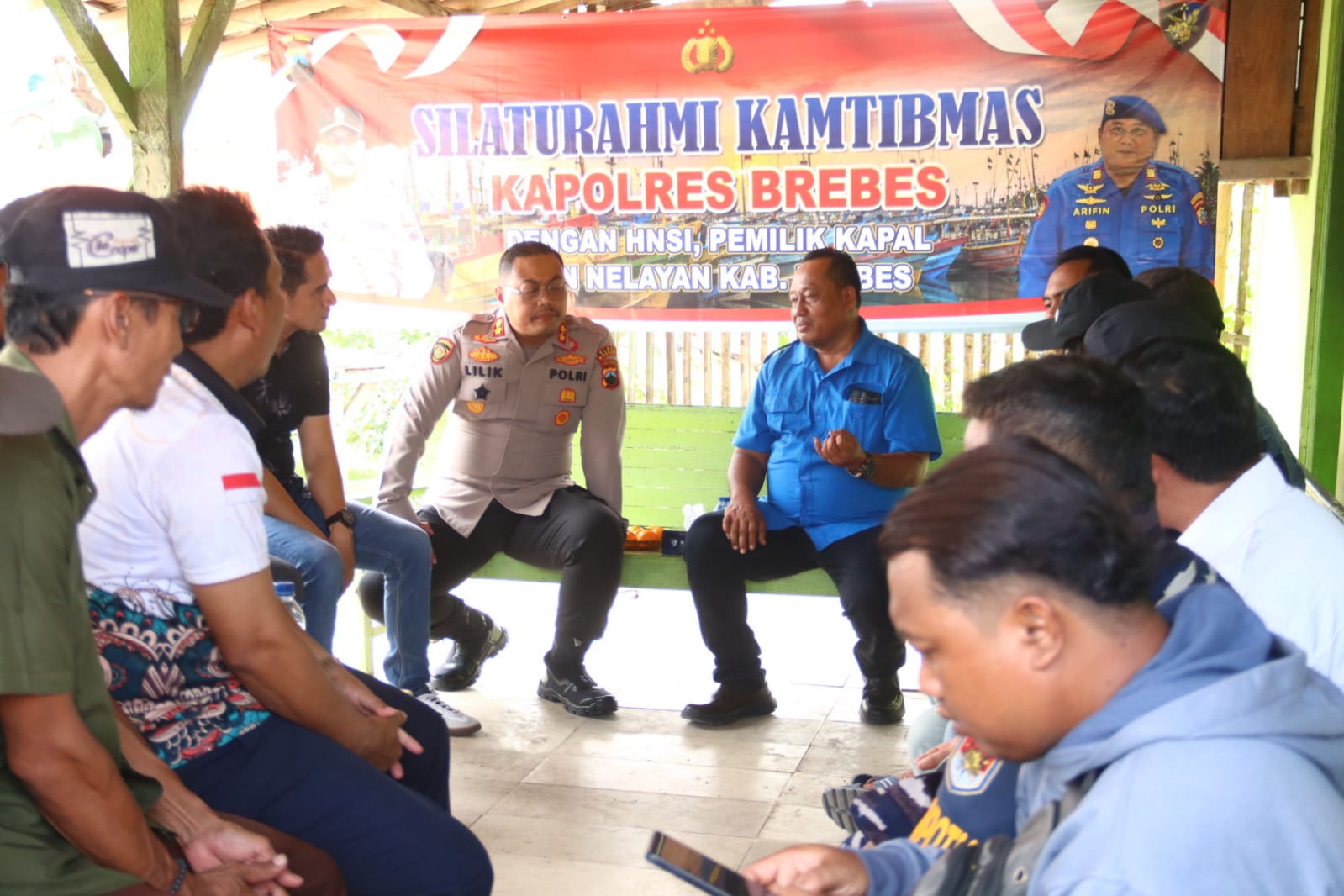 Mendengar Suara dari Pesisir: Kapolres Brebes Silaturahmi Kamtibmas Bersama Nelayan dan Pemilik Kapal