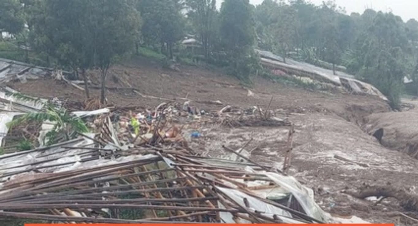 Longsor Terjang Cisarua 8 Orang Meninggal & 82 Masih Dalam Pencarian
