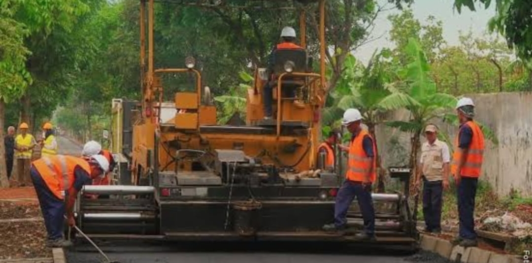 Saran Pakar ke Presiden Prabowo: Dirikan Pabrik Aspal dari Limbah Plastik dan Karet yang Efektif Berdaya Guna