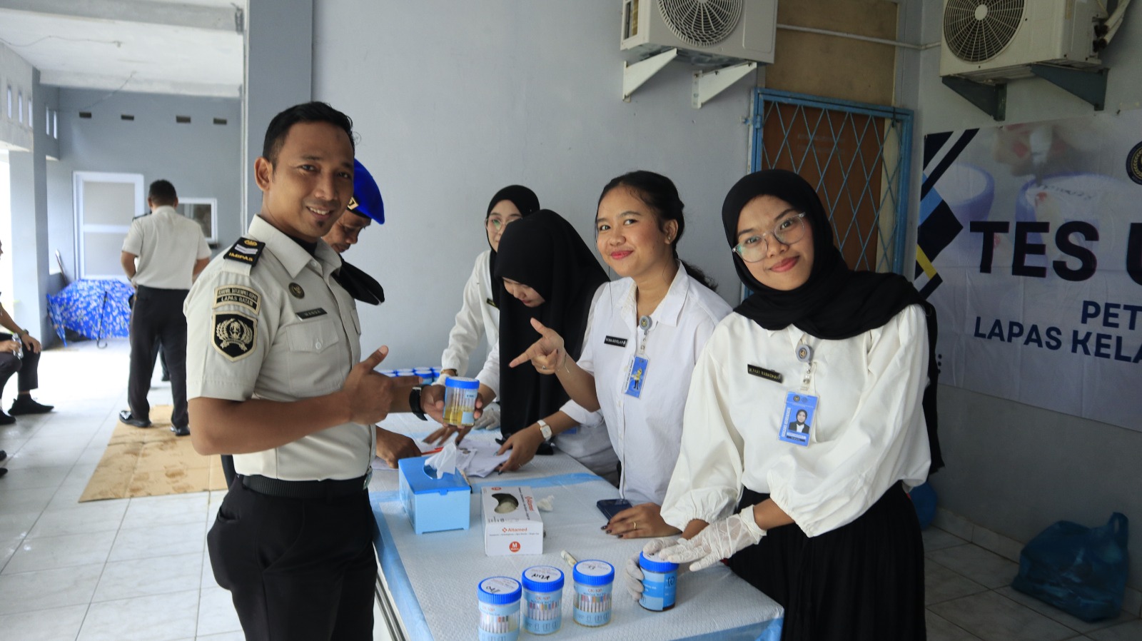 Wujudkan Bebas Narkoba, Lapas Batam Gelar Tes Urine Dadakan bagi Petugas dan Warga Binaan