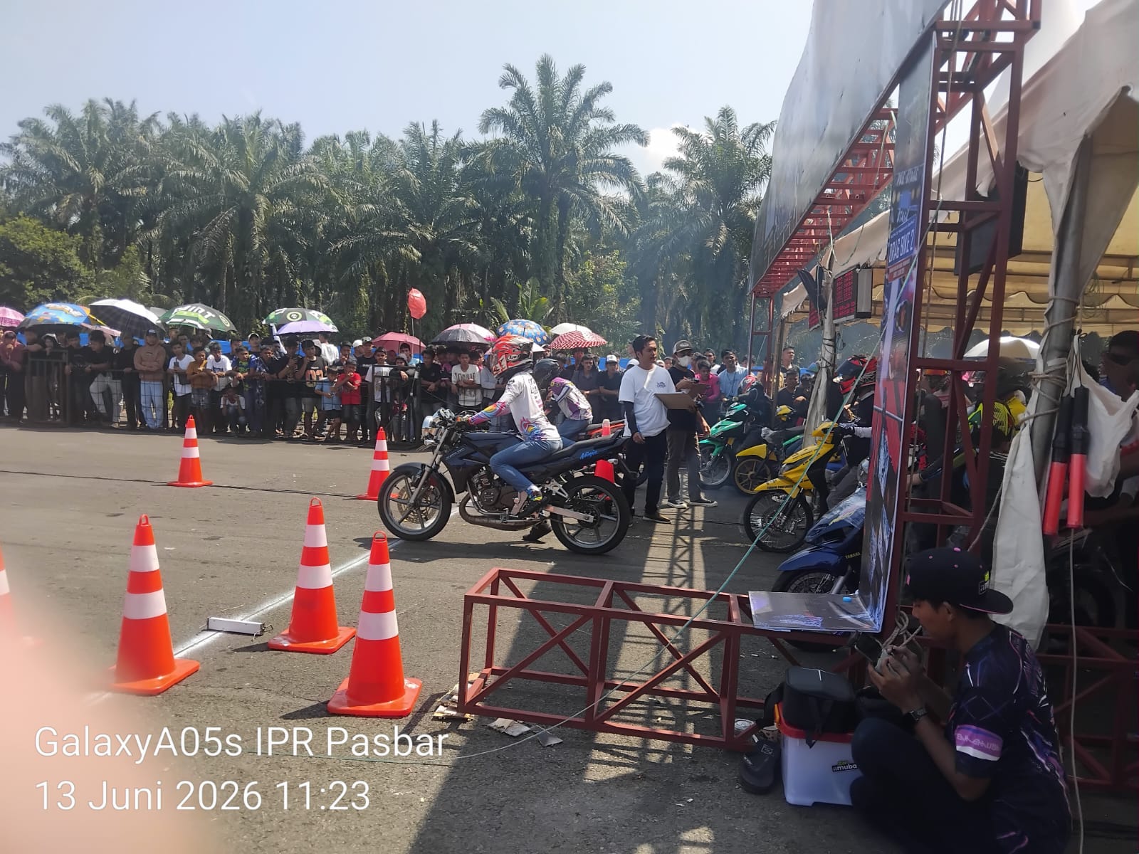 Gelar Dragbike 2 di Bandara Pusako, Pemkab Pasaman Barat dan IMI Wadahi Bakat Otomotif Pemuda