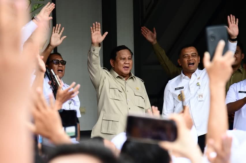 Presiden Prabowo Targetkan Rehabilitasi Sekolah Nasional Tuntas 2028: Fokus pada Digitalisasi Kelas