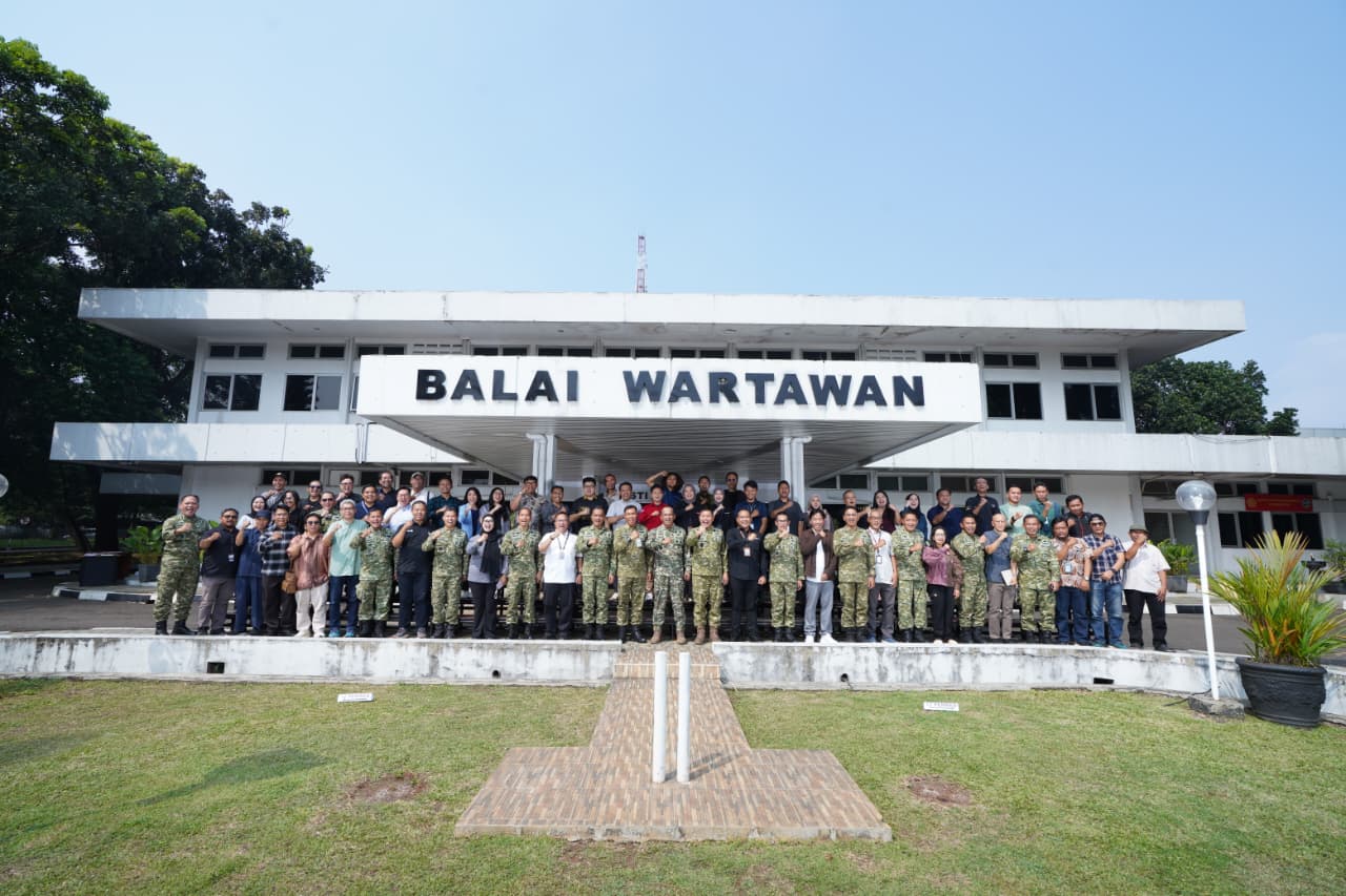 Perkuat Sinergi Informasi, Kapuspen TNI Gelar Dialog Bersama Insan Pers