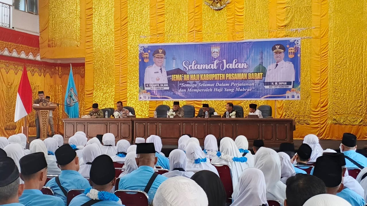Bupati Yulianto Lepas 194 Calon Jamaah Haji Pasaman Barat.